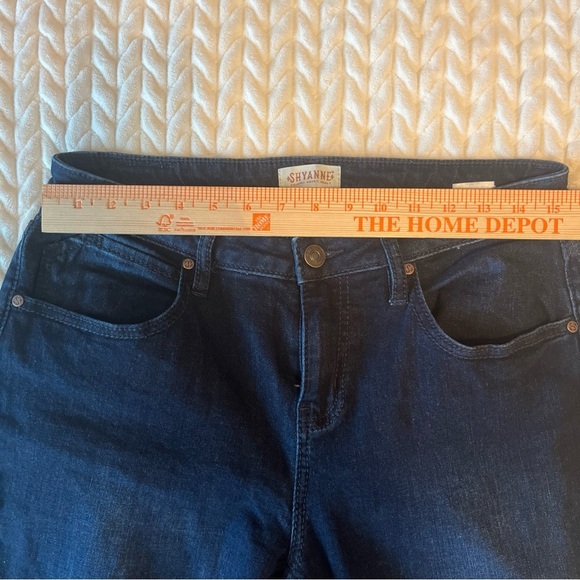 Shyanne Dark Blue Flared Jeans with Embroidered Detail Size 32 Bell bottom - Picture 9 of 13